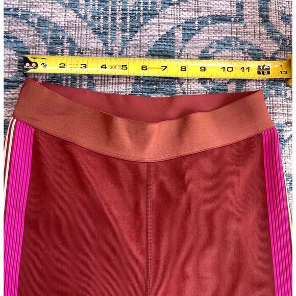 Fabletics Powerhold High Waisted Solid Black Leggings - Picture 6 of 12